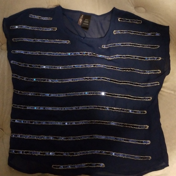 Shirt/ - Picture 1 of 1